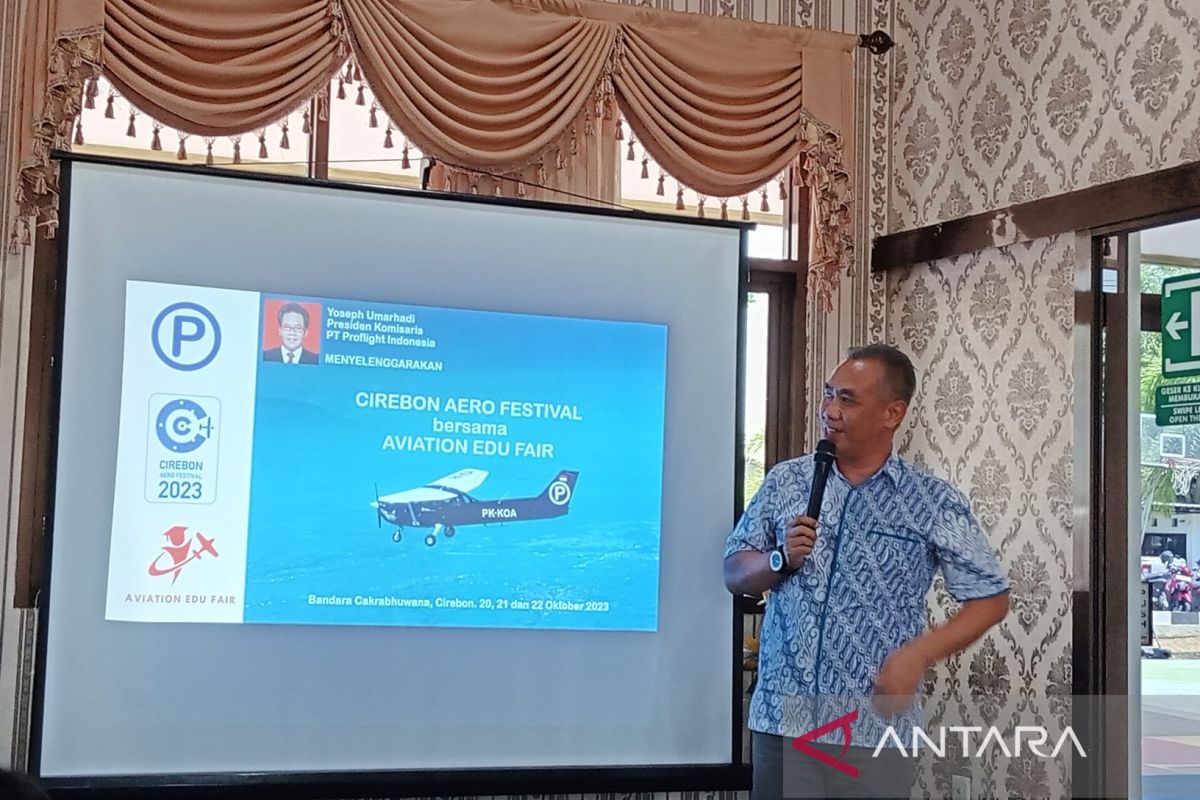 Disbudpar kenalkan paket wisata penerbangan di Kota Cirebon