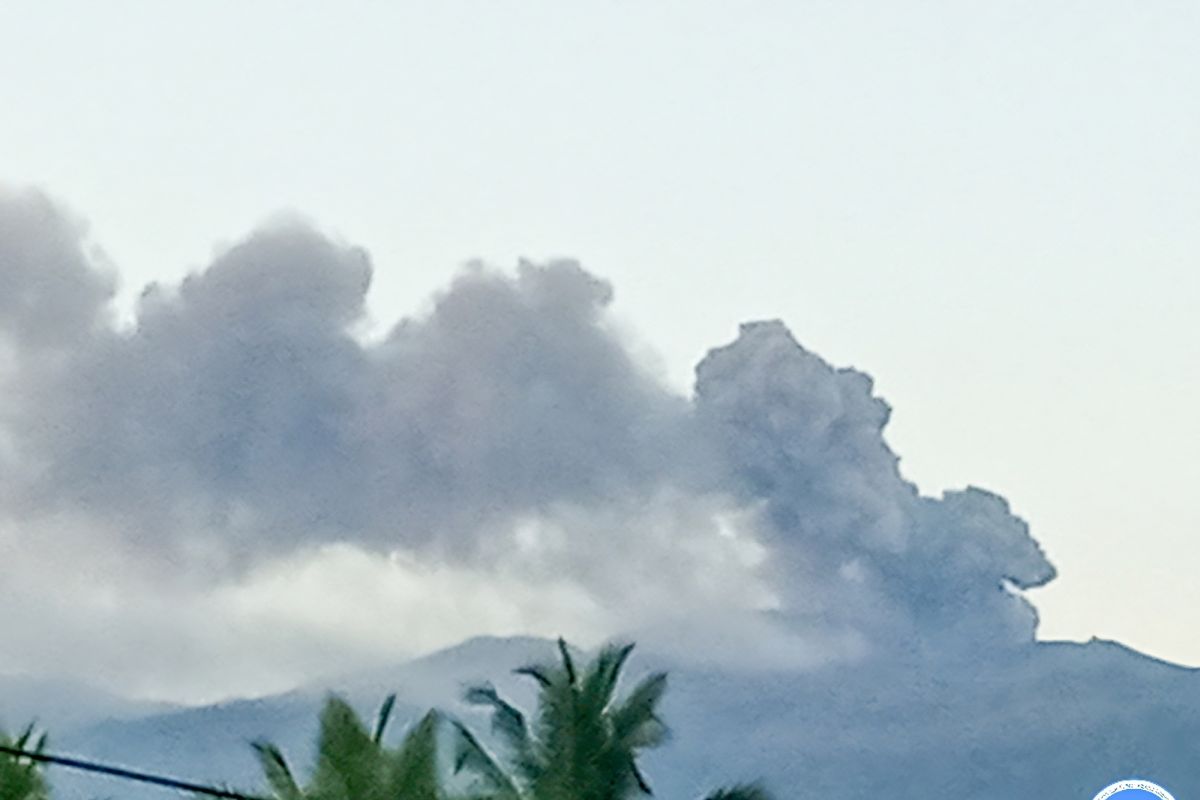 Gunung Dukono Maluku Utara dilaporkan meletus