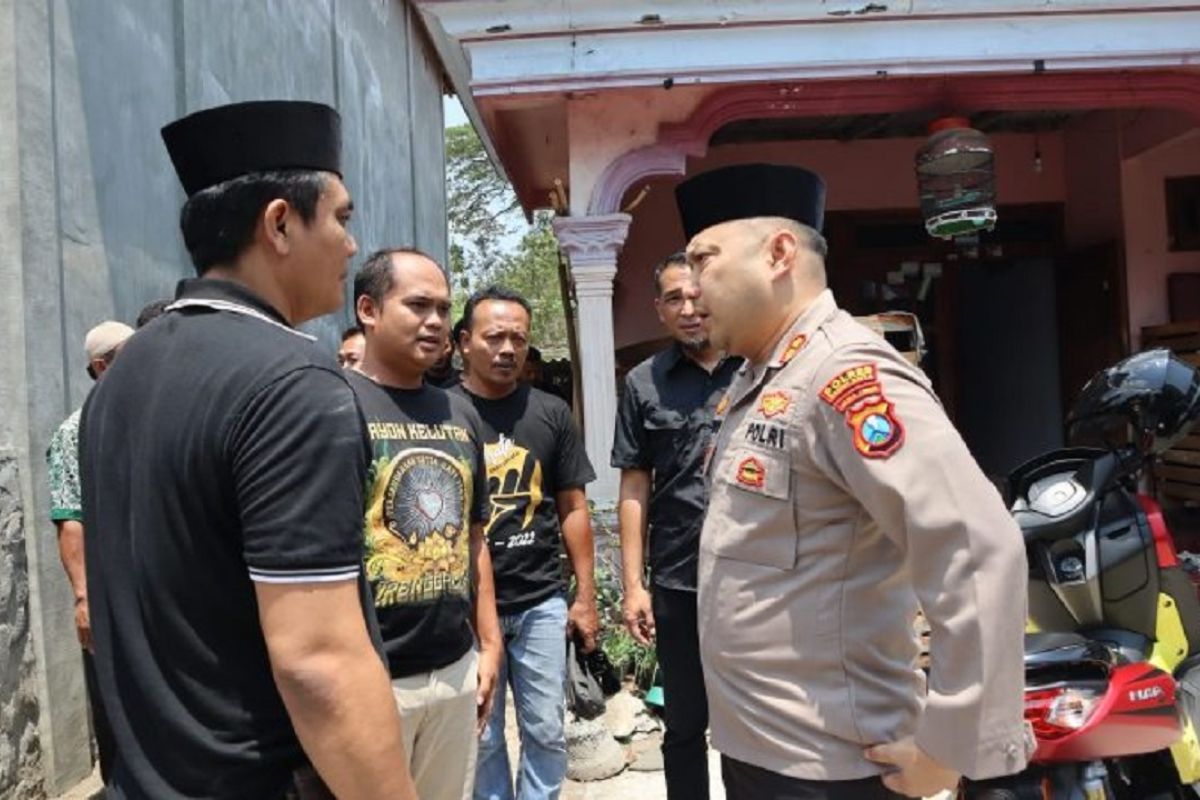 Kapolres Kediri Kota kunjungi keluarga korban pengeroyokan