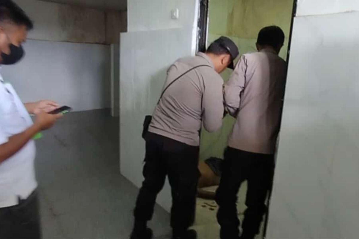 Polisi selidiki penemuan mayat di kamar mandi Masjid Agung Kota Kendari