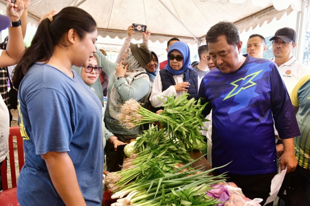 Pemprov Sulsel menggelar Gerakan Pangan Murah di 23 kabupaten/kota