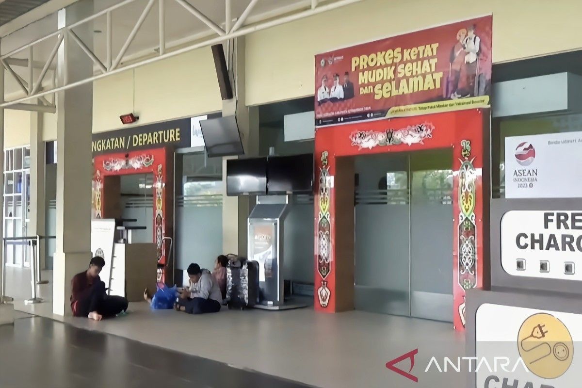 Penerbangan Sampit-Surabaya batal dampak asap kebakaran