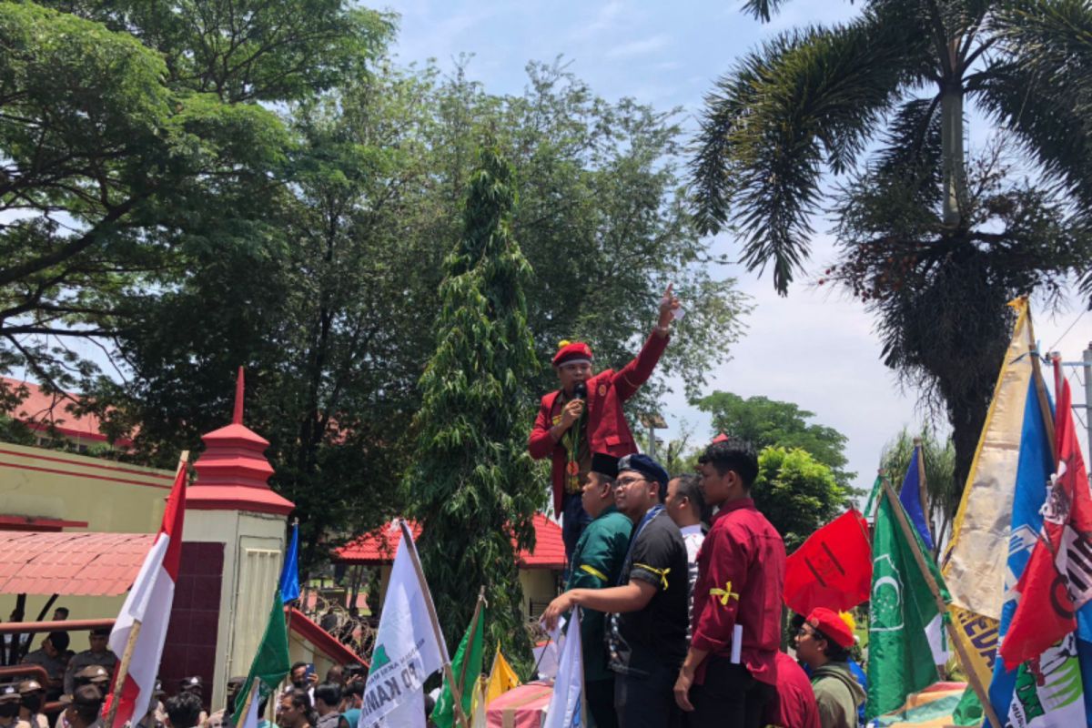 Cipayung Plus sesalkan aksi  BEM-SI kubur foto Wali Kota Medan