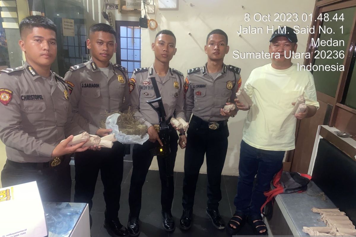 Tim Patroli Polrestabes Medan temukan 23 bungkus ganja tak bertuan