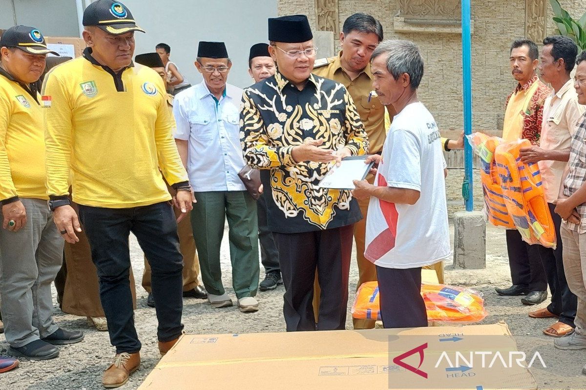 Gubernur Bengkulu ingatkan nelayan tak jual bantuan yang diterima
