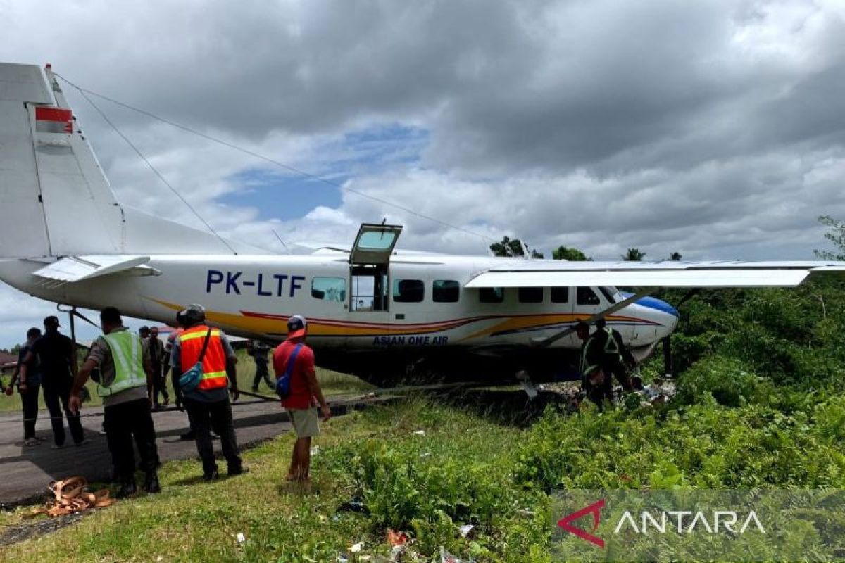 Rem blong, pesawat Asian One kecelakaan di Bandara Kenyam Nduga