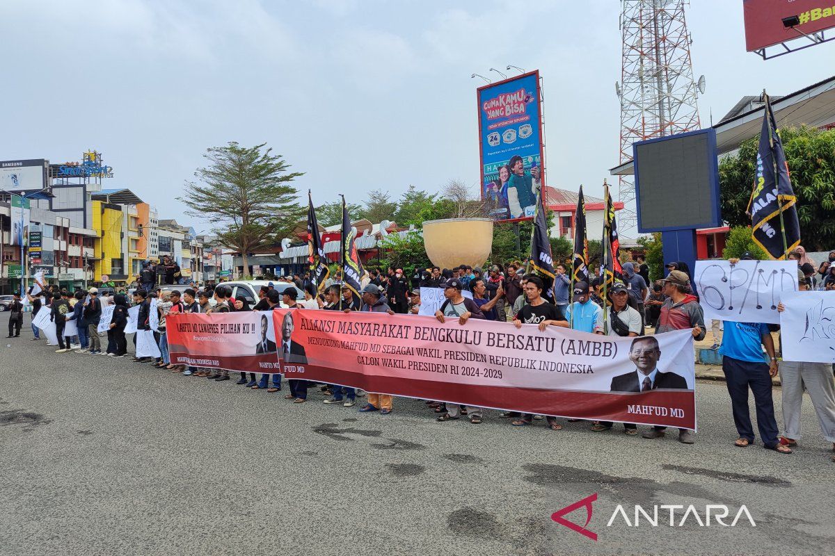 Ratusan warga Bengkulu adakan aksi damai untuk Mahfud MD jadi Cawapres