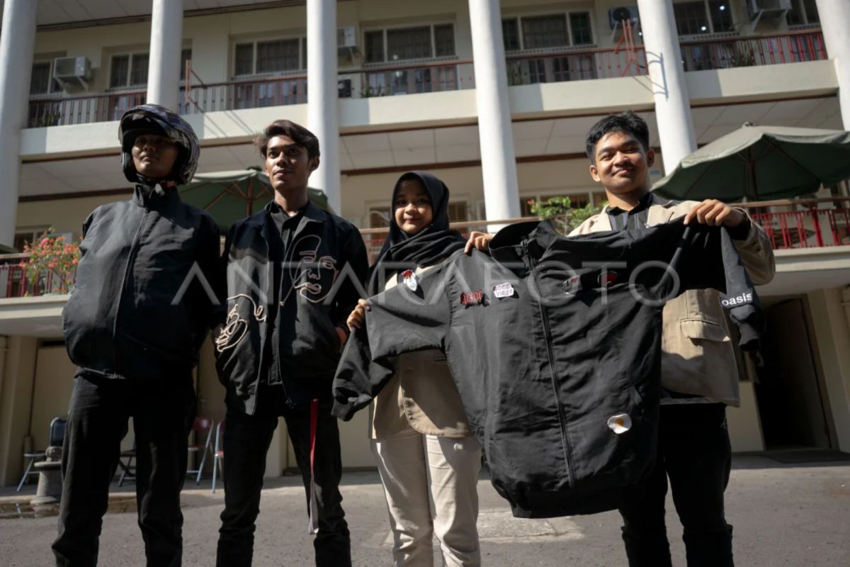 Mahasiswa UGM menciptakan jaket keselamatan pengendara bermotor roda dua