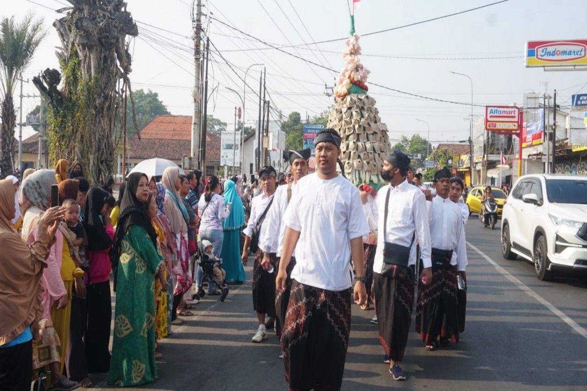 Pemkot Pekalongan inisiasi pelestarian dan pengembangan sarung batik