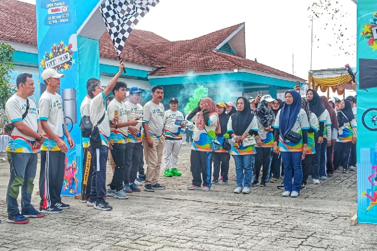 Jalan sehat dan santunan anak yatim warnai HUT PLN Nusantara Power UPDK Pandan