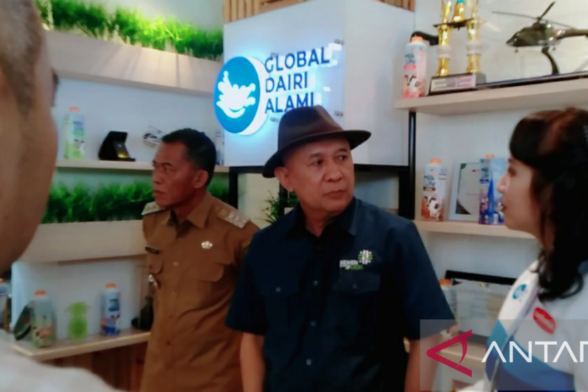 Menkop UKM bangga industri ternak sapi terpadu berdayakan peternak lokal