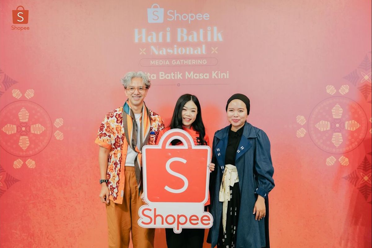 Shopee berkomitmen dukung Ekspor UMKM batik agar berdaya saing global