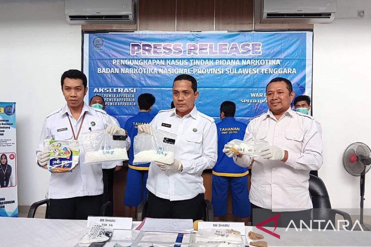 BNNP Sulawesi Tenggara tangkap tiga pengedar dengan BB sabu sebanyak 1.510 gram
