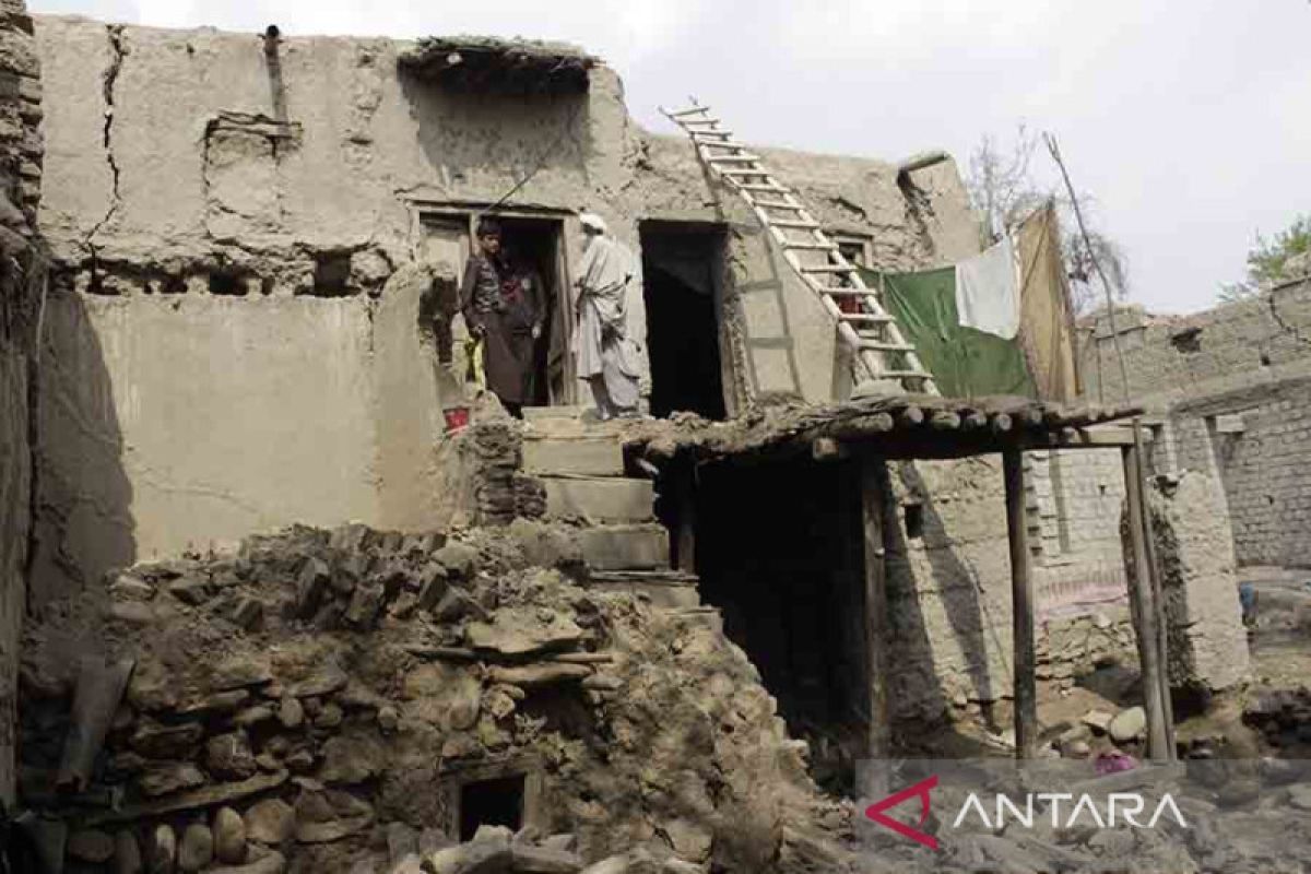 Gempa bumi tewaskan 2.053 orang, Afghanistan minta bantuan