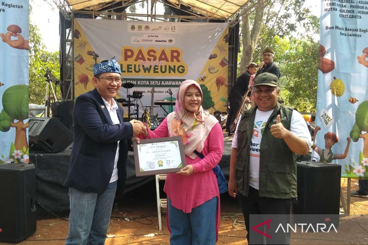 Pemkab Bekasi: Pasar Pasisian Leuweung di Hutan Kota Alun-Alun Ajarwana wadah tingkatkan ekonomi petani