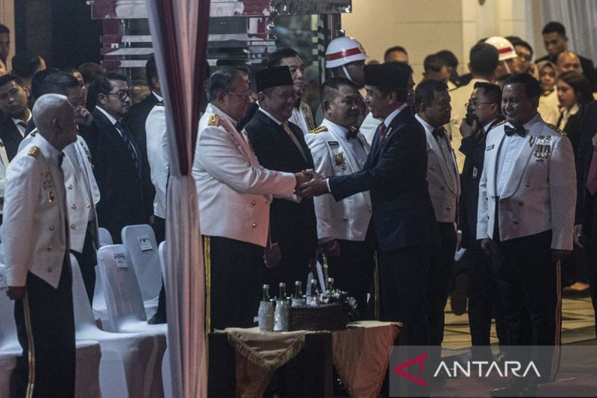 Politik kemarin, Edward Tannur dinonaktifkan hingga delegasi AIS