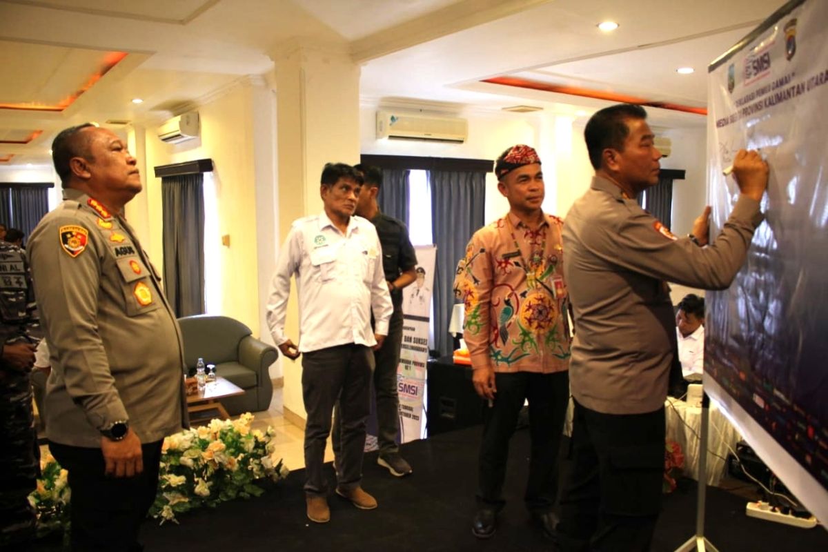 Puluhan Media Deklarasi Pemilu Damai, SMSI Bersinergi Bersama TNI-Polri