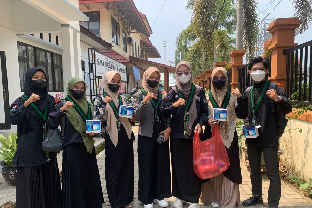 "Kohati Peduli" bersama HMI HST Kalsel bagikan 2000 masker