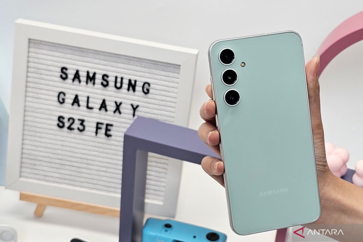 Samsung Galaxy S23 FE mulai dijual di Indonesia