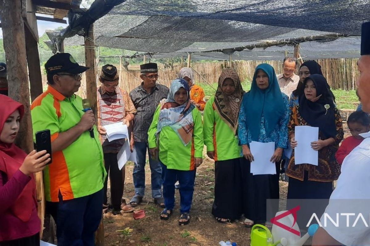 Jamaah Tani Muhammadiyah OKU ikuti pelatihan pertanian organik