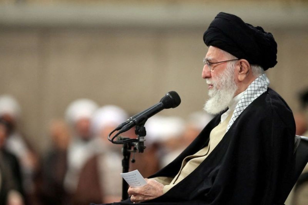 Khamenei pastikan Iran tidak terlibat di belakang serangan Hamas