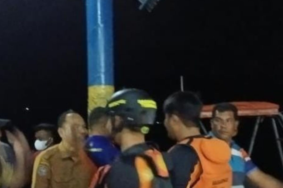Basarnas Ternate evakuasi speedboat berpenumpang 20 orang