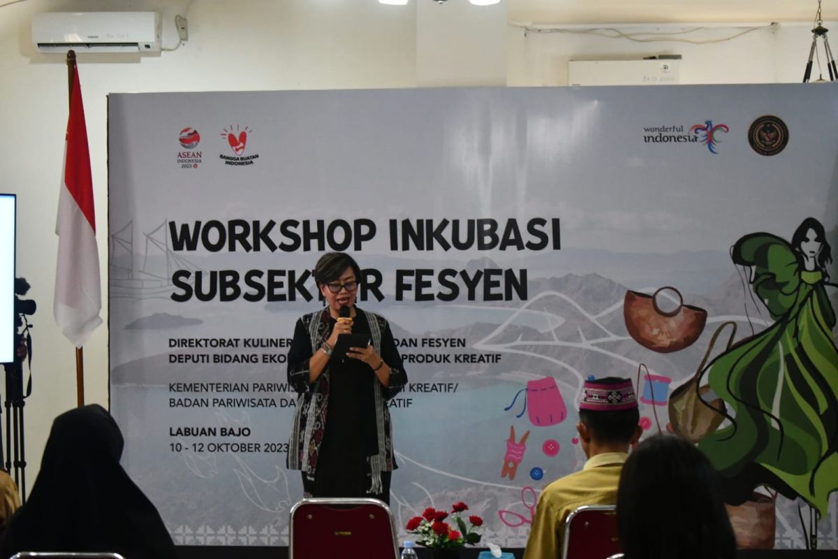 Kemenparekraf beri pelatihan inkubasi subsektor fesyen di Labuan Bajo