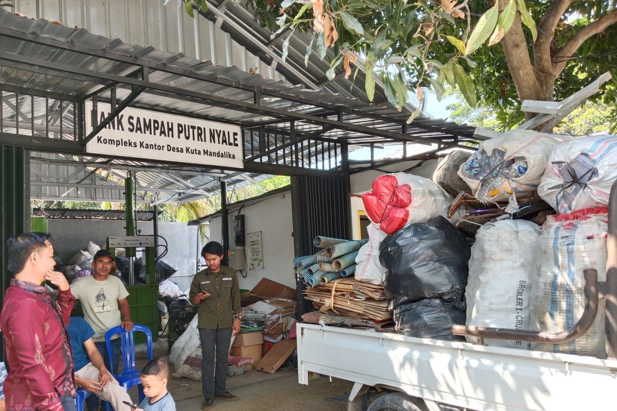 BUMN memperkuat pengembangan Bank Sampah di Mandalika