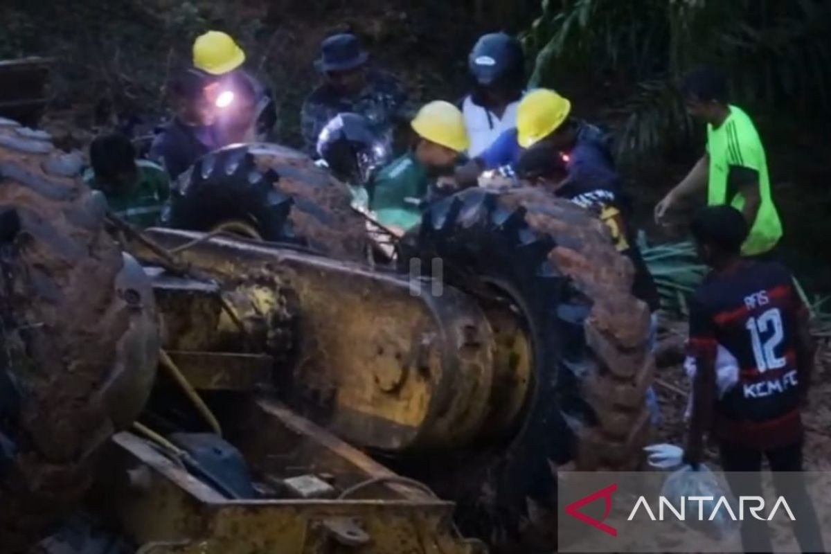 Tiga pekerja sawit di Aceh Jaya meninggal terjepit alat berat grader