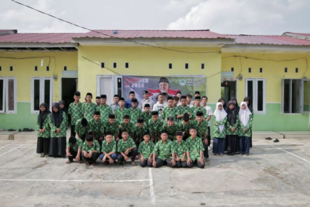 Ponpes Tahfiz Surro Man Roa terima bantuan ruang kelas dari Santri Ganjar Sumut