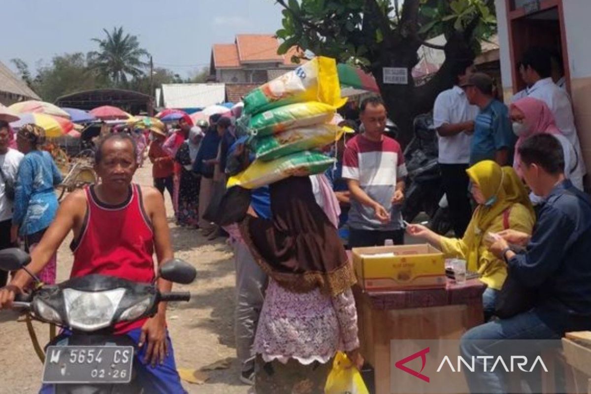 Operasi beras murah sasar tiga pasar tradisional di Pamekasan
