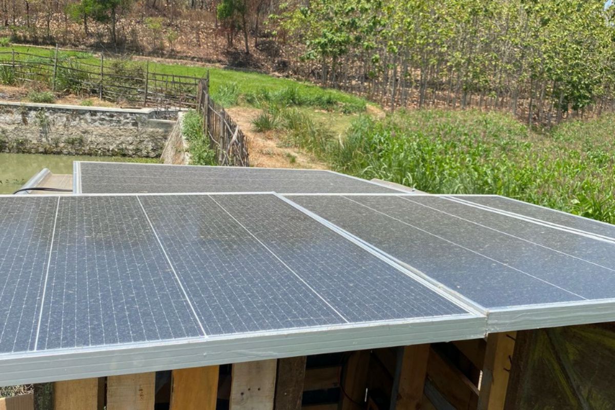 Petani di Karanganyar manfaatkan tenaga surya untuk pompa air