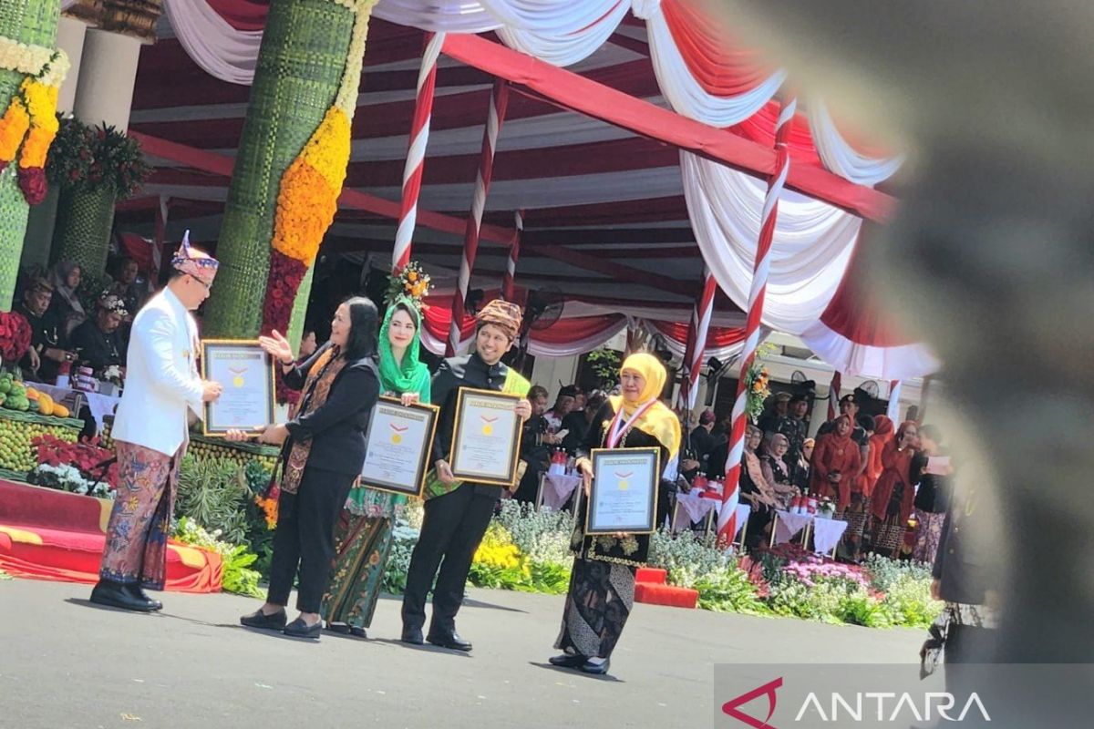 Dinas pendidikan pecahkan MURI saat HUT ke-78 Jatim