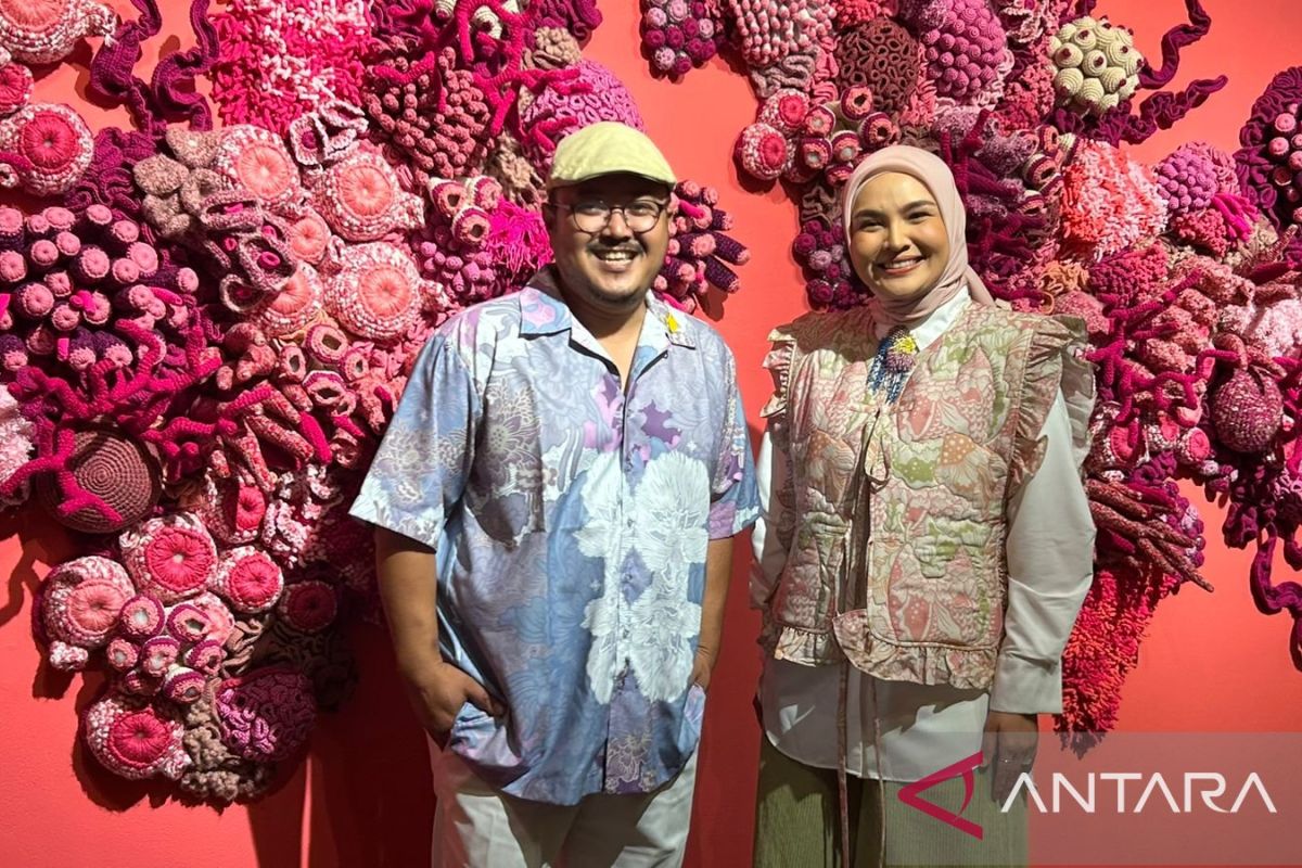 Ria Miranda dan Mang Moel gelar pameran "Seanergy" di Jakarta