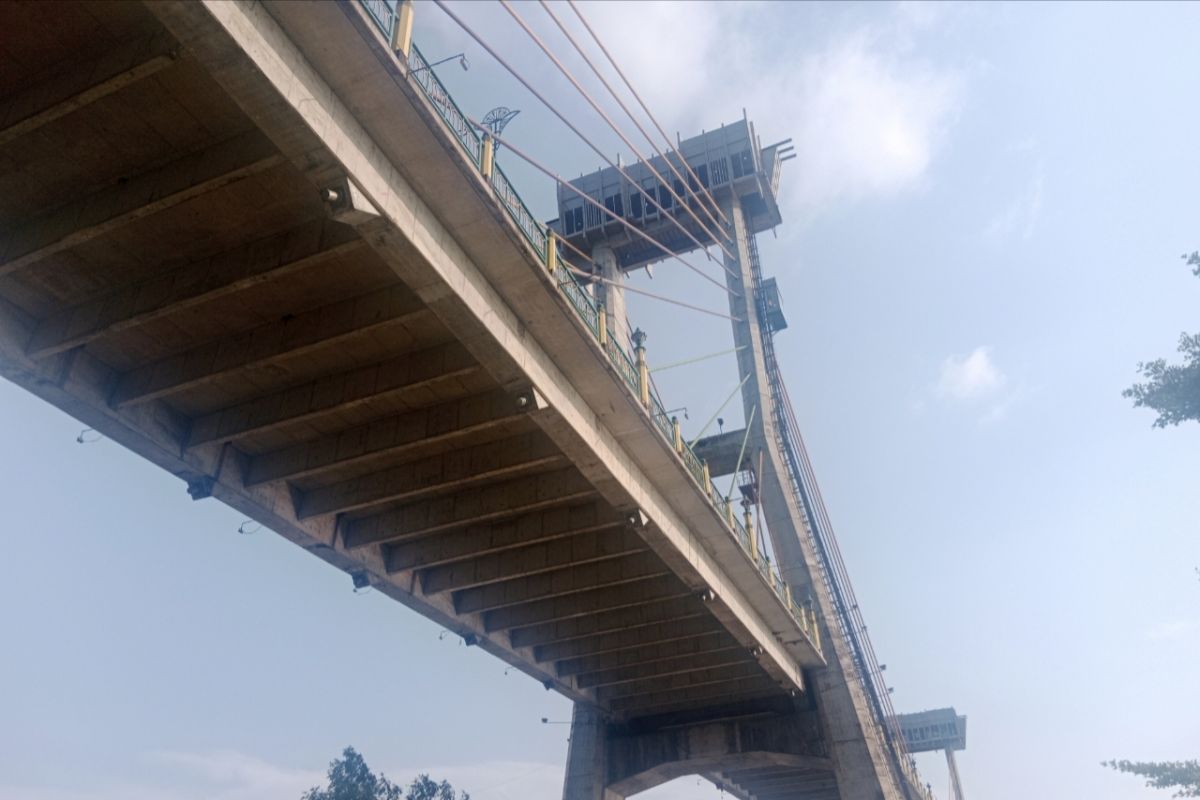 Pemkab Siak membuka lift menara jembatan setinggi 73 meter untuk umum