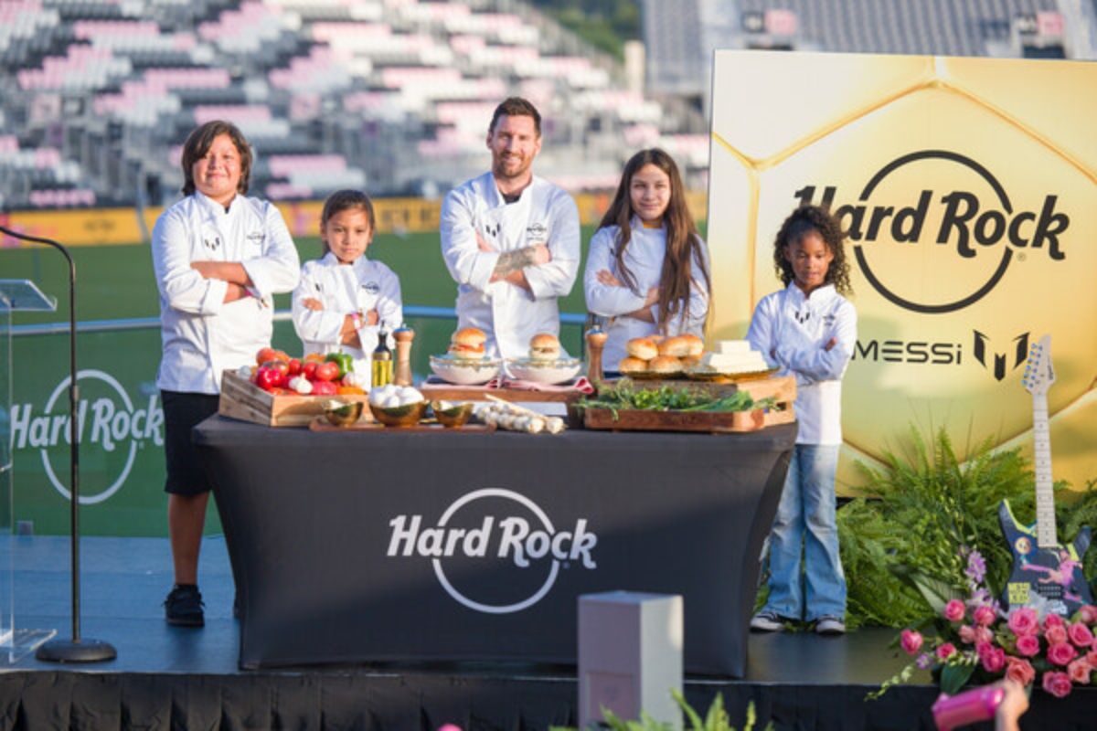 Hard Rock dan Leo Messi Memperkenalkan Menu Pertama untuk Anak-Anak: Hard Rock Messi Kids Menu