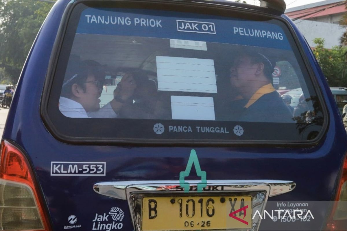 Jakarta Utara mulai gerakan "ayo naik angkutan umum"