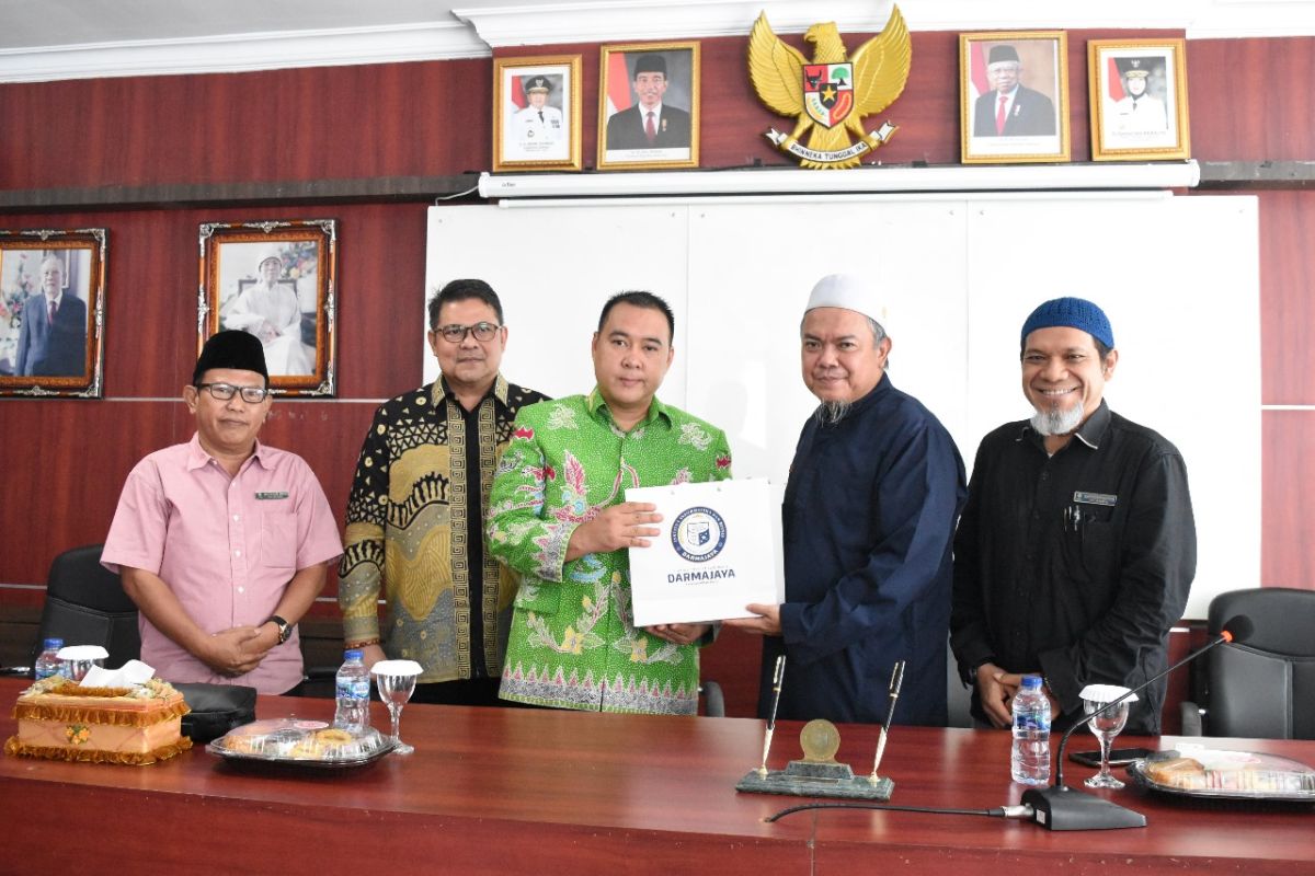 Kolaborasi pariwisata, IIB Darmajaya--BPD PHRI Lampung tandatangani MoU