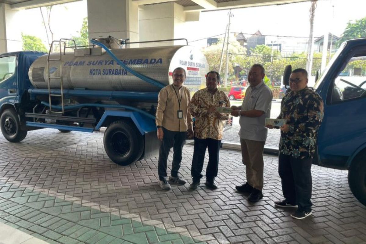 PDAM Surabaya bantu penanganan kekeringan di Gresik dan Sampang