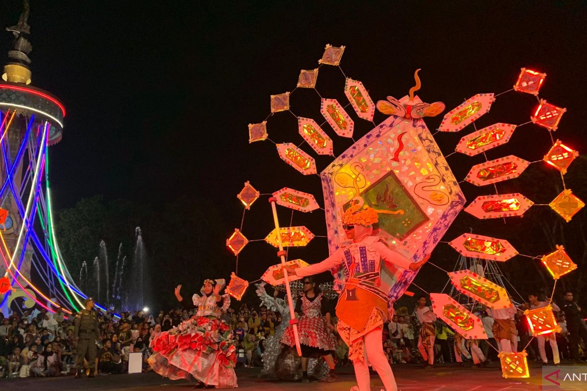 Pemkot Jambi gelar parade busana daur ulang 'Carnaval Angso Duo'