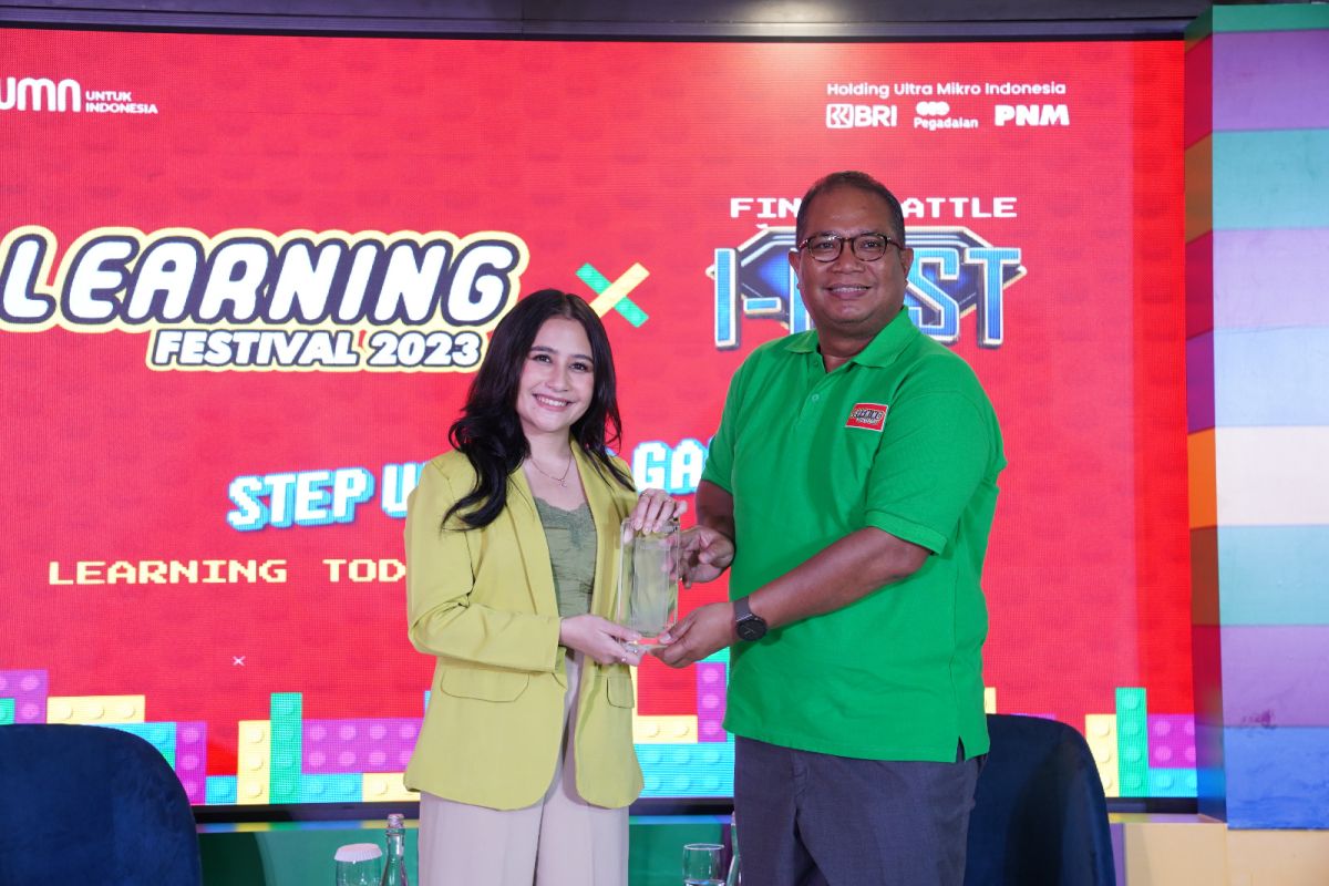 Prilly Latuconsina beri motivasi di Learning Festival X I-Fest PNM 2023