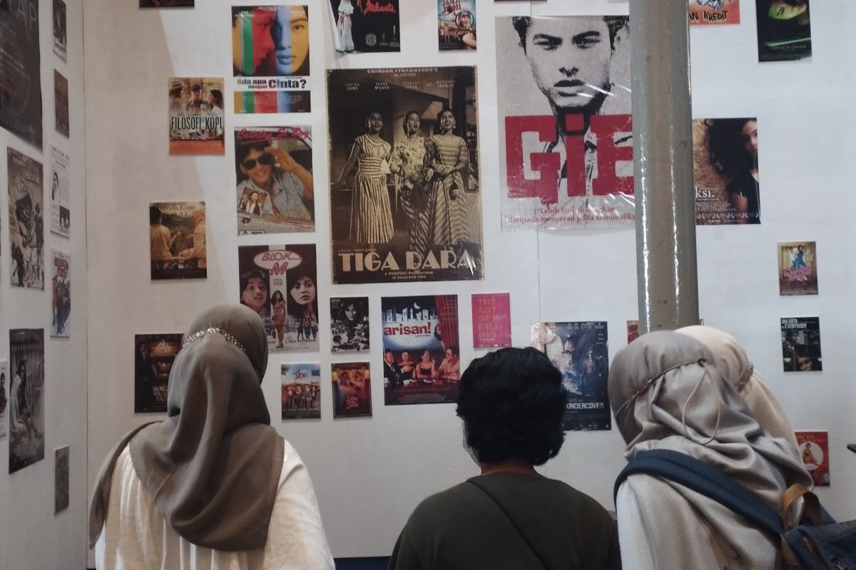 Film sejarah dan biomikroskop karya Menyelami dipamerkan di Museum Sejarah Jakarta