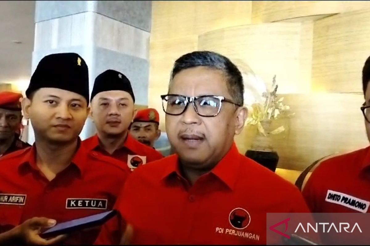 Sekjen PDIP lempar pujian ke Gubernur Khofifah