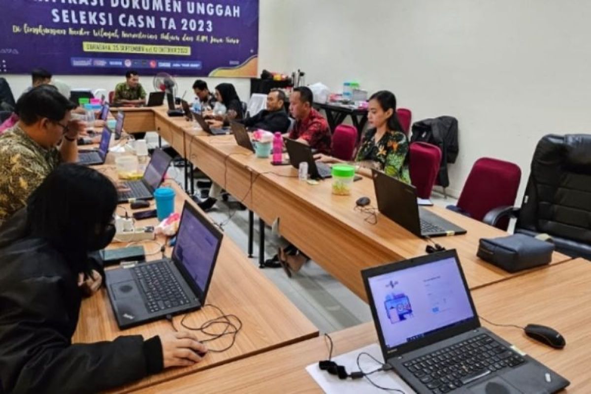 18.537 warga Jatim daftar pegawai Kemenkumham