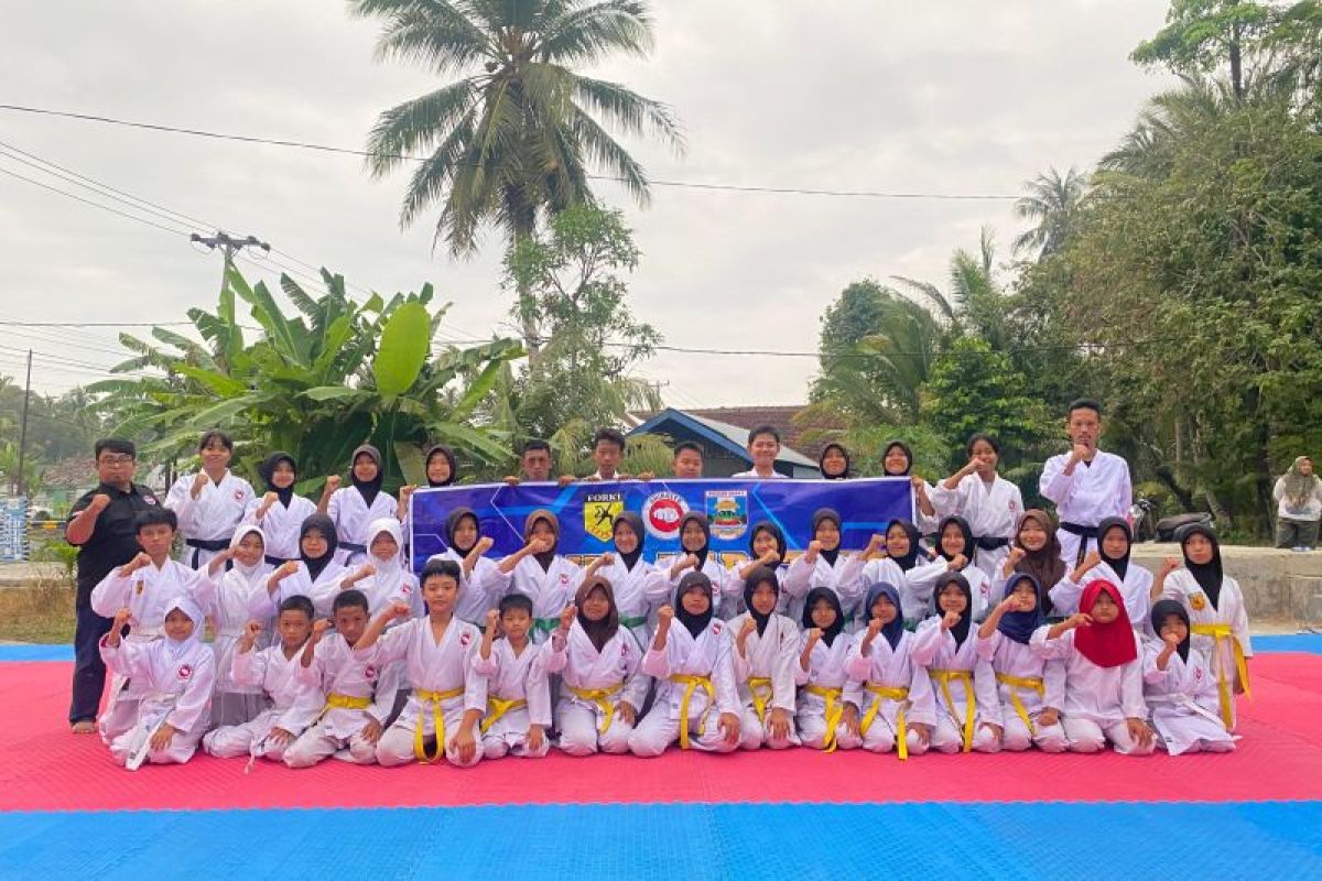 Shiroite Pesisir Barat gelar gashuku dan ujian kyu diikuti 50 peserta karateka