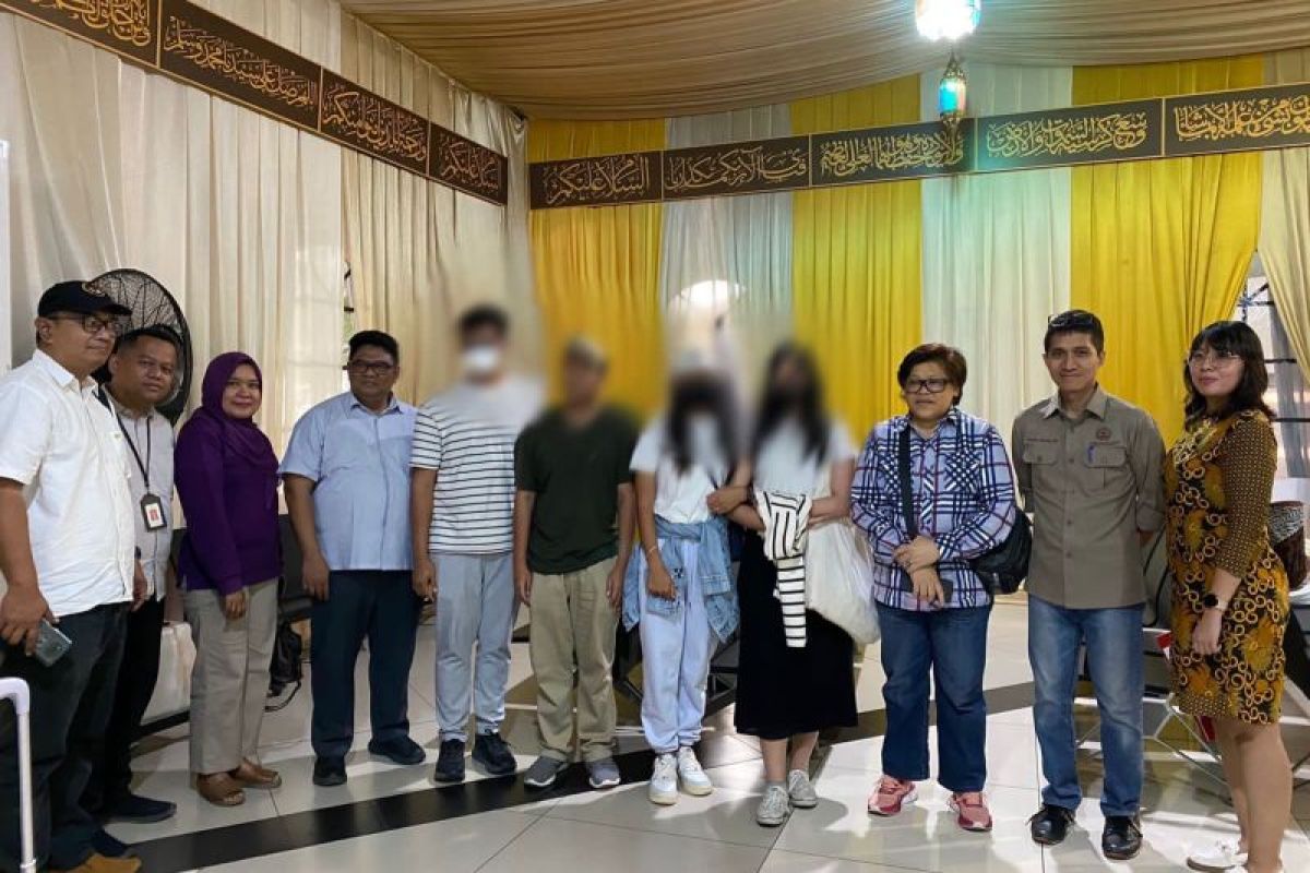 Four Indonesians evacuated from West Bank arrive in Jakarta