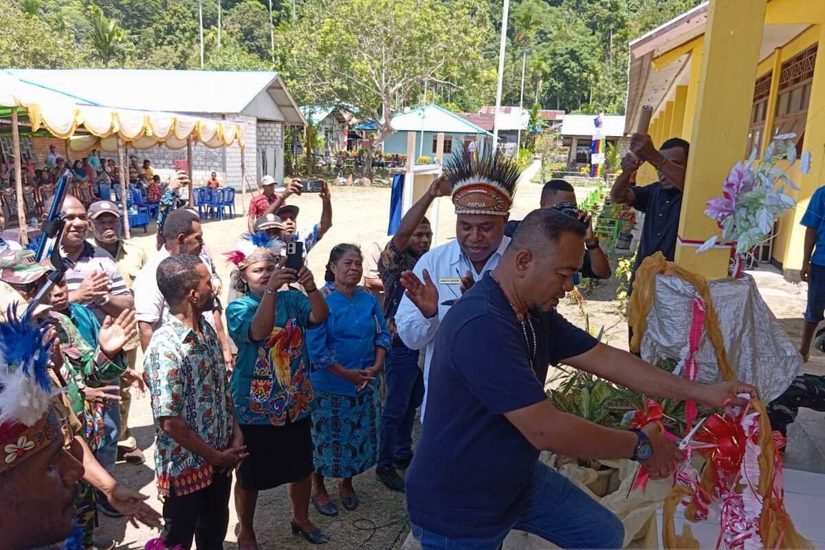 Pemkab Jayapura resmikan SD Yaugapsa untuk masa depan anak Papua unggul