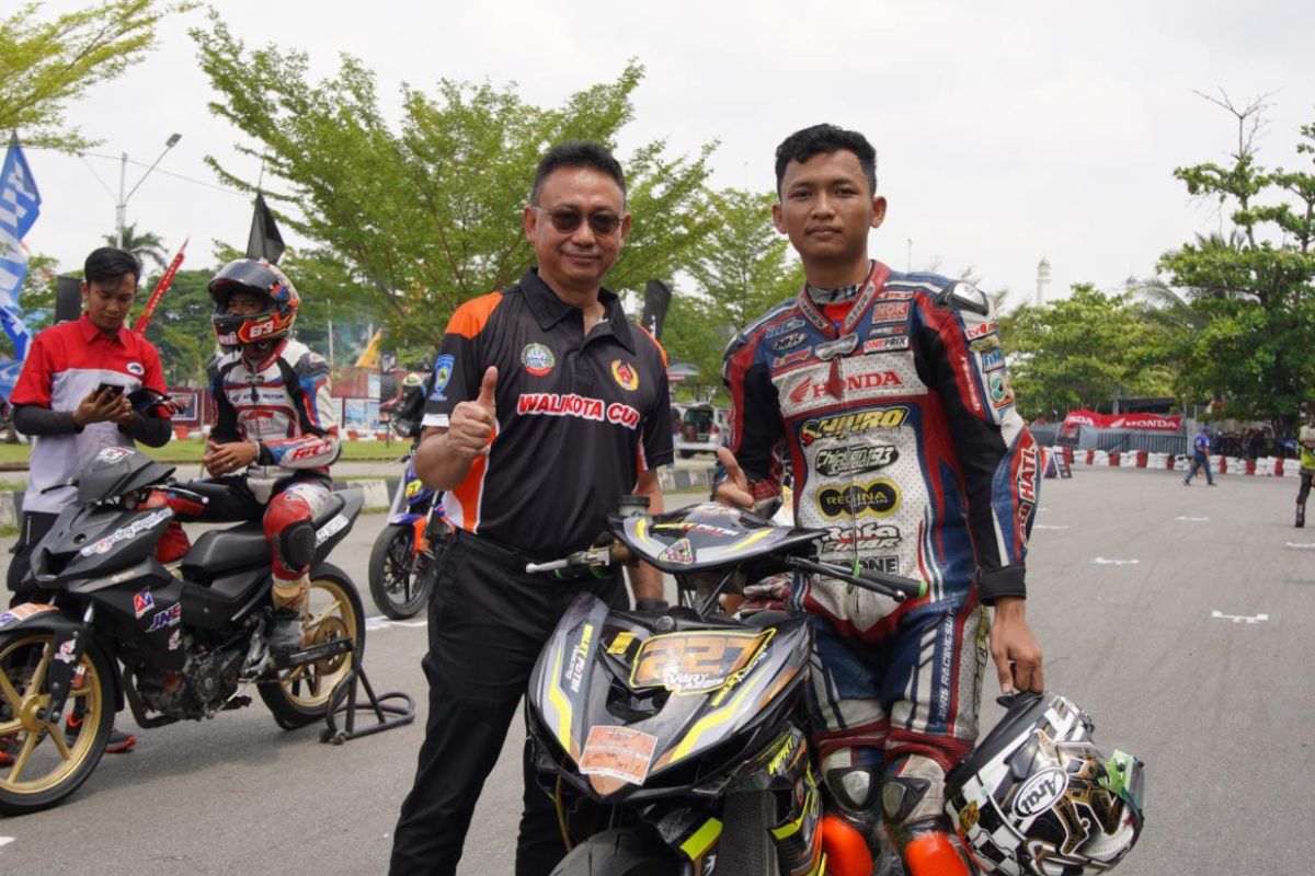 Kejuaraan Balap Motor Seri IV Piala Wali Kota Pontianak menggali prestasi