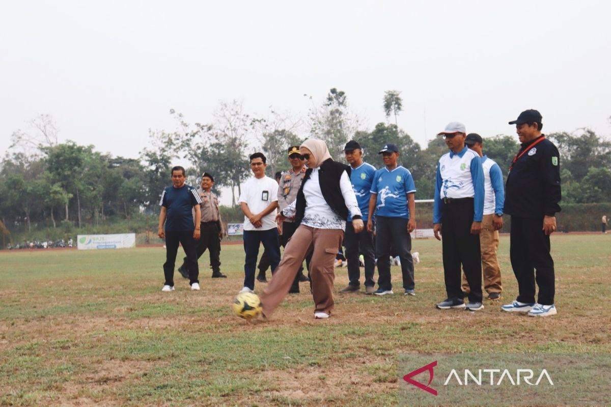 37 SLTP di Inhu ikuti turnamen sepak bola Bupati Cup 2023