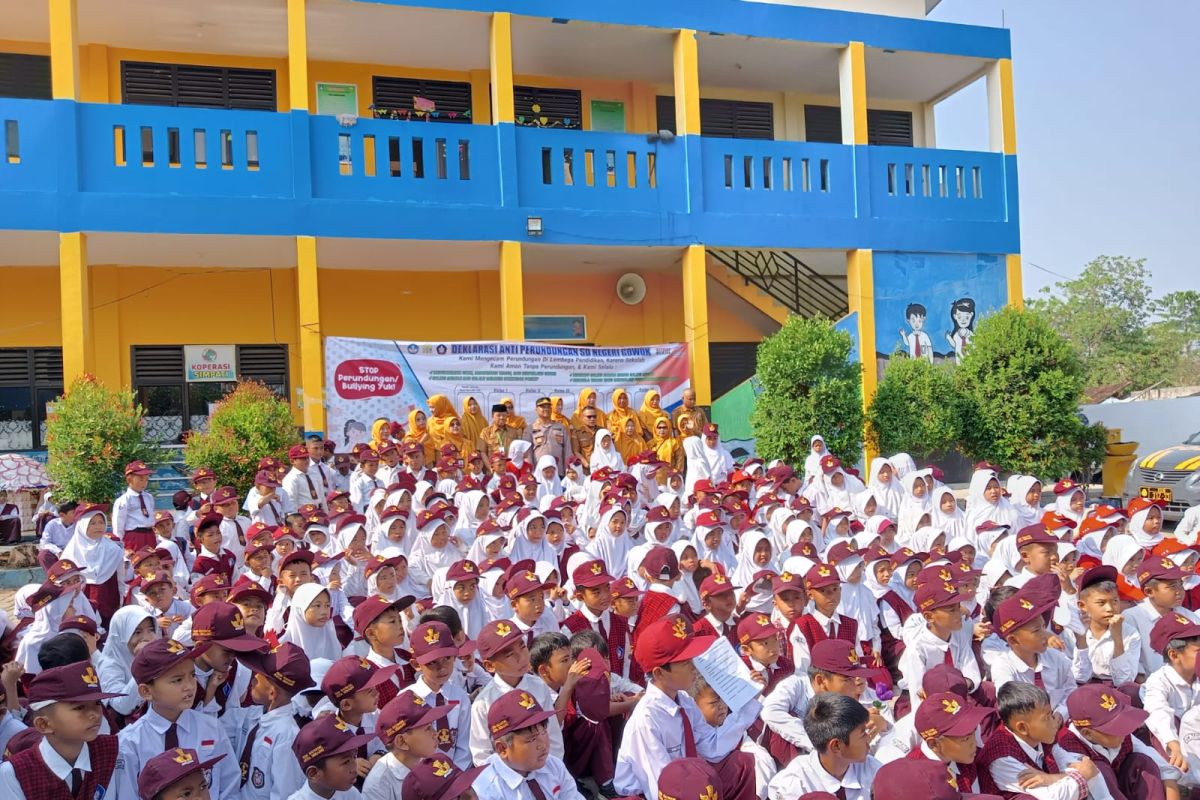 Ratusan murid SDN Gowok Kota Serang deklarasi tolak perundungan
